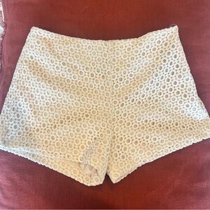 Banana republic crochet shorts 4 petite